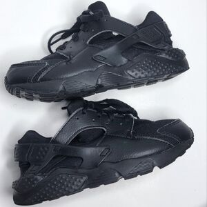 Kids Black Nike Huarache Sneakers